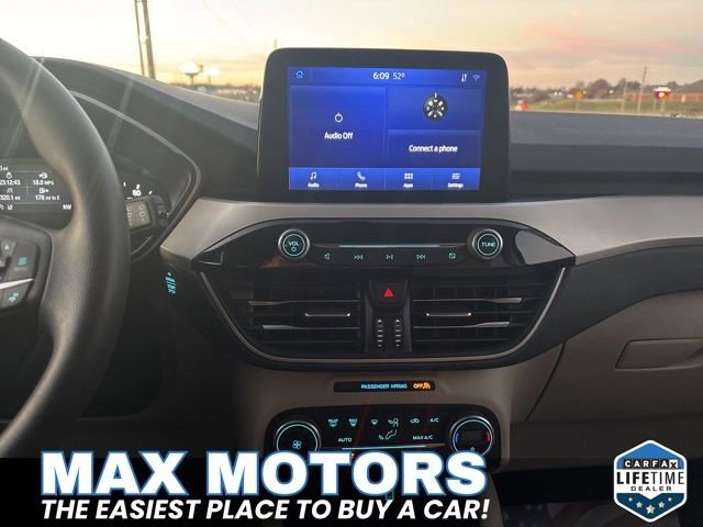 Certified 2020 Ford Escape SE image 18