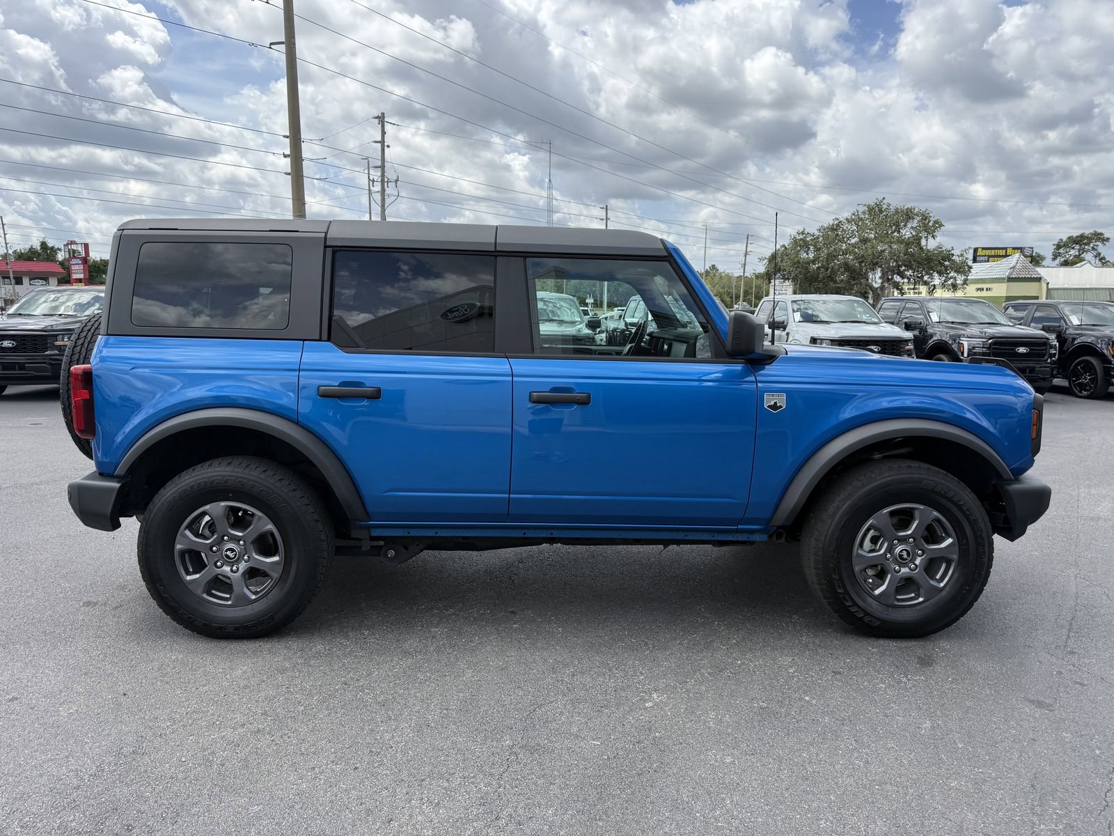 Certified 2025 Ford Bronco Big Bend AWD/4WD image 3