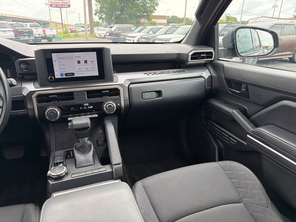 Used 2025 Toyota Tacoma SR5 AWD/4WD image 20