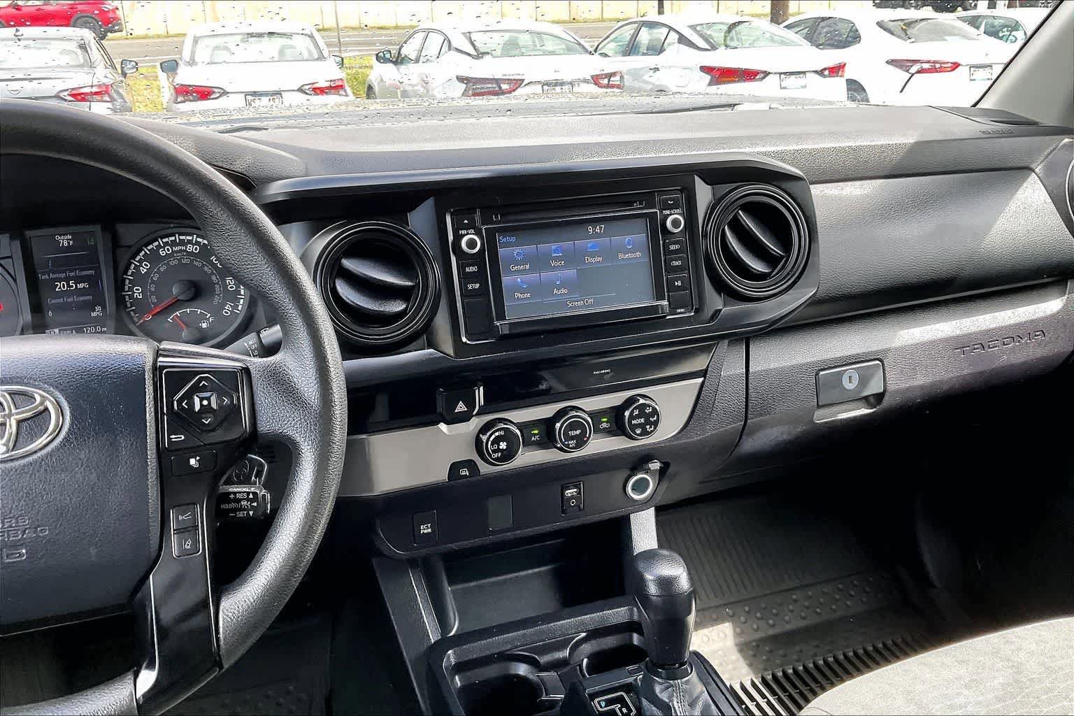 Used 2018 Toyota Tacoma SR5 RWD image 15