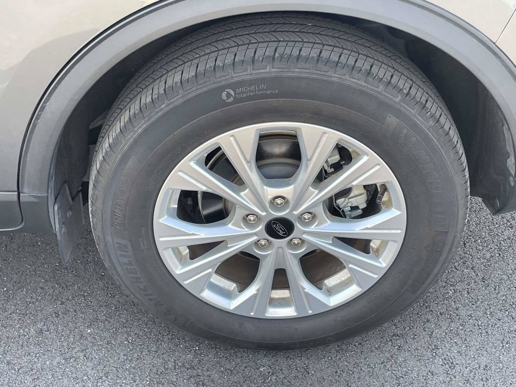Certified 2024 Ford Escape Active w/ Cold Weather Package FWD image 9
