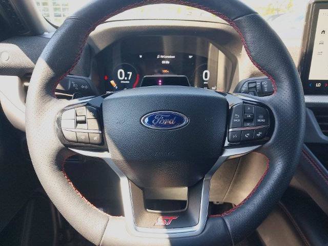 Certified 2025 Ford Explorer ST AWD/4WD image 17
