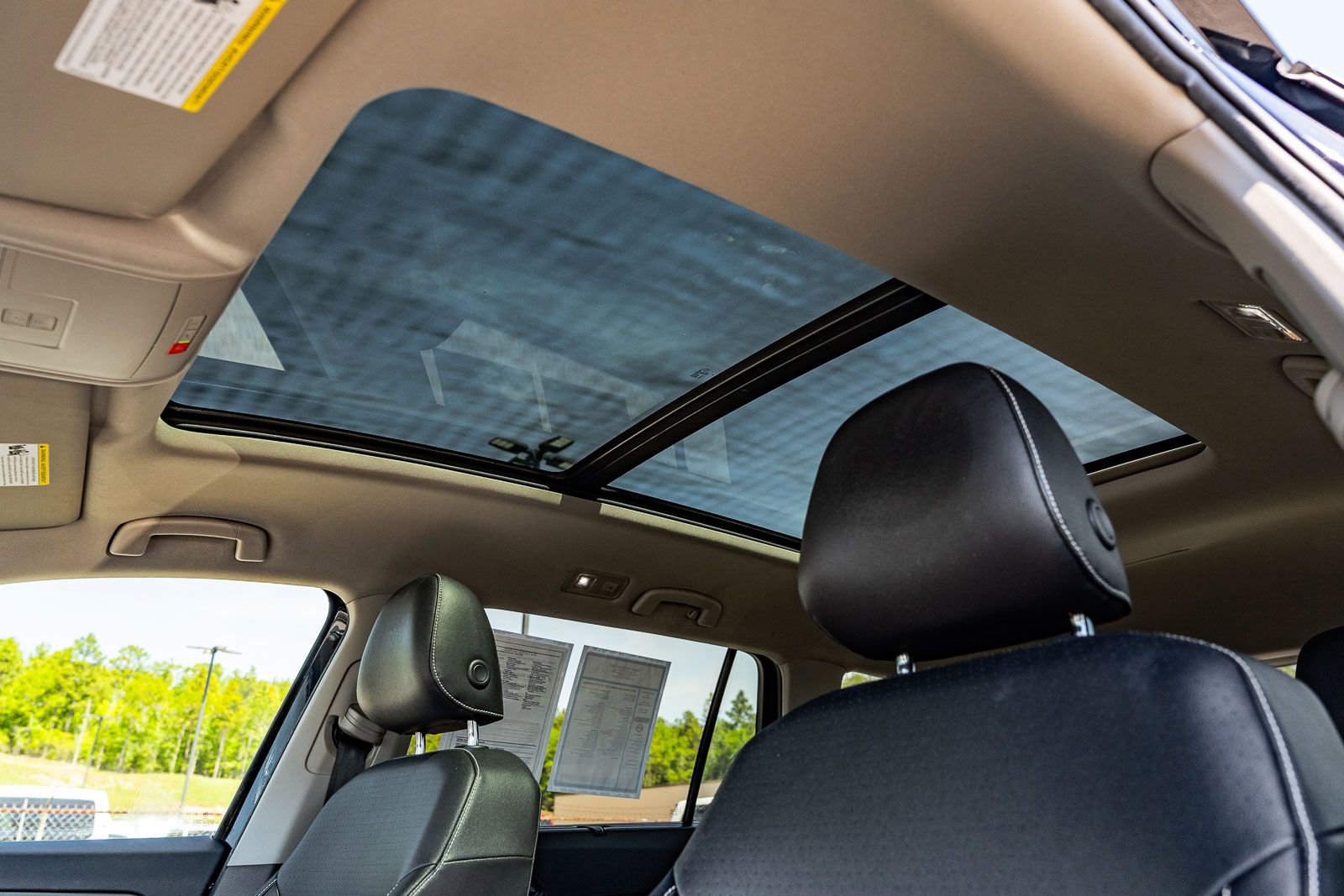 Used 2021 Volkswagen Atlas SE w/ Panoramic Sunroof Package FWD image 25