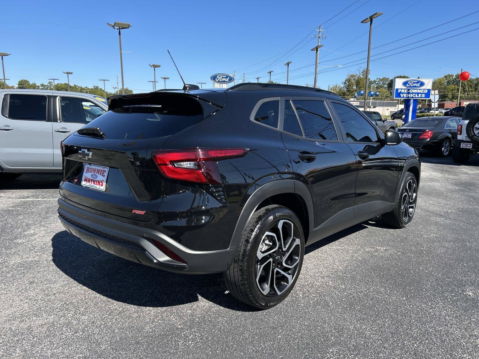 Used 2024 Chevrolet Trax RS w/ Driver Confidence Package FWD image 4