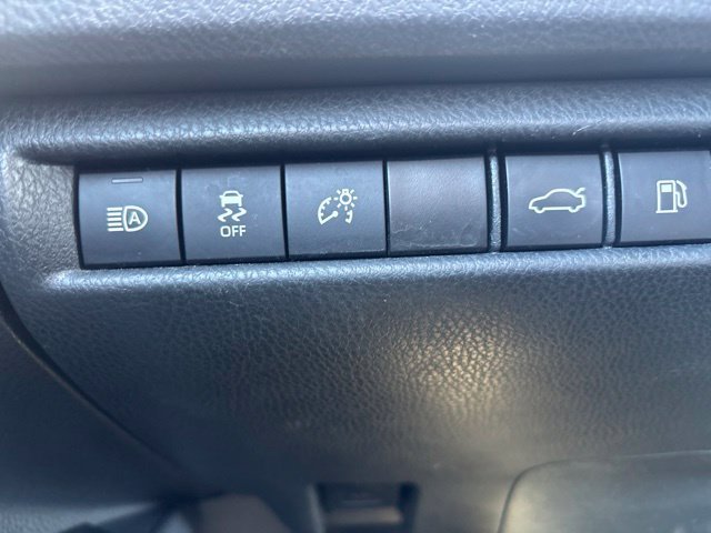 Used 2025 Toyota Camry LE FWD image 23