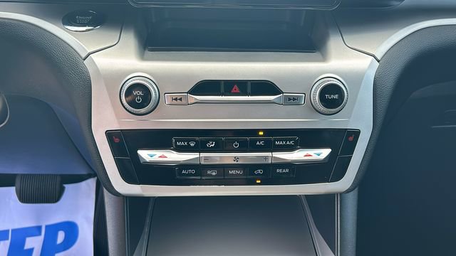 Certified 2022 Ford Explorer XLT image 23