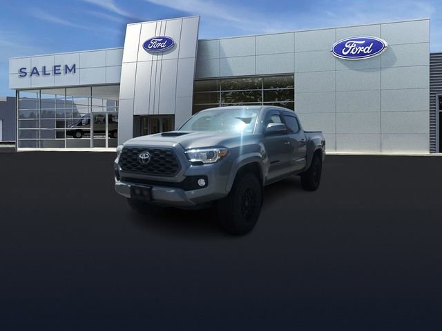 Used 2020 Toyota Tacoma TRD Sport w/ TRD Premium Sport Package AWD/4WD image 6