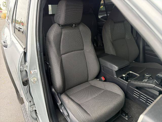 Used 2025 Toyota 4Runner SR5 AWD/4WD image 9