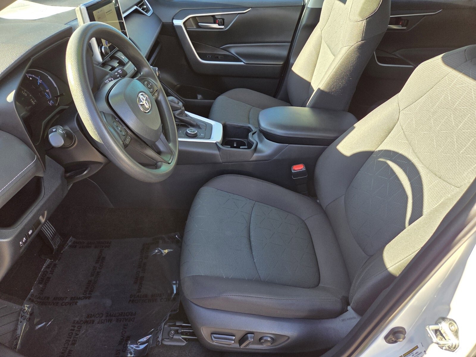 Used 2023 Toyota RAV4 AWD Hybrid image 10