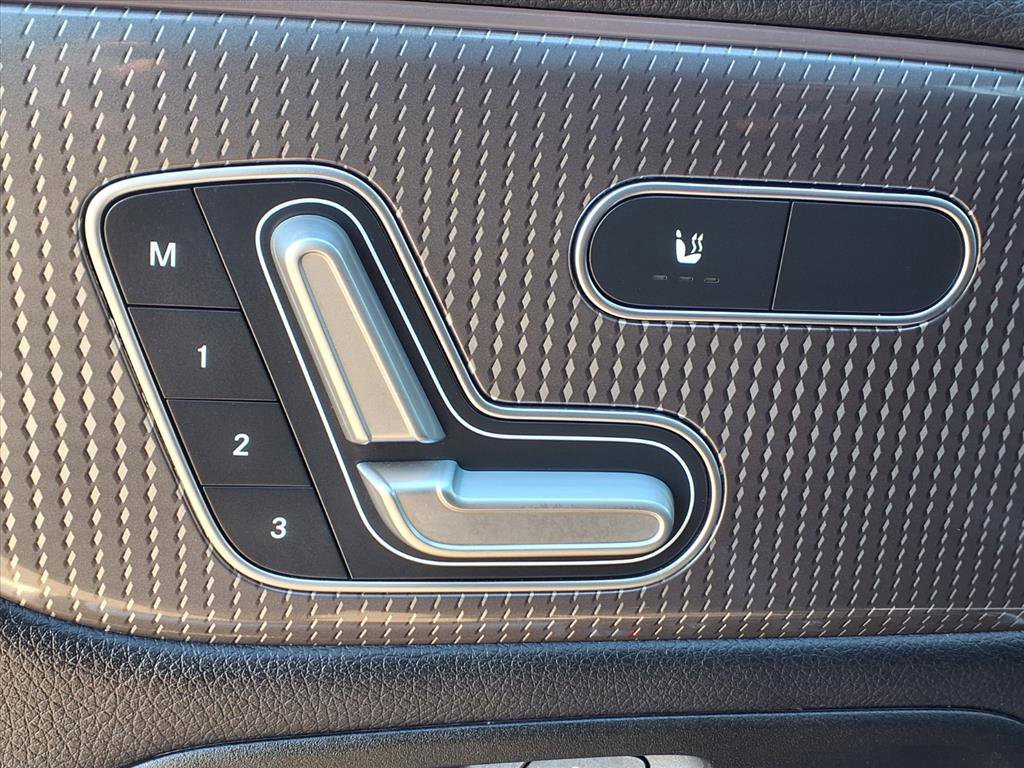 Used 2021 Mercedes-Benz GLB 250 4MATIC image 20