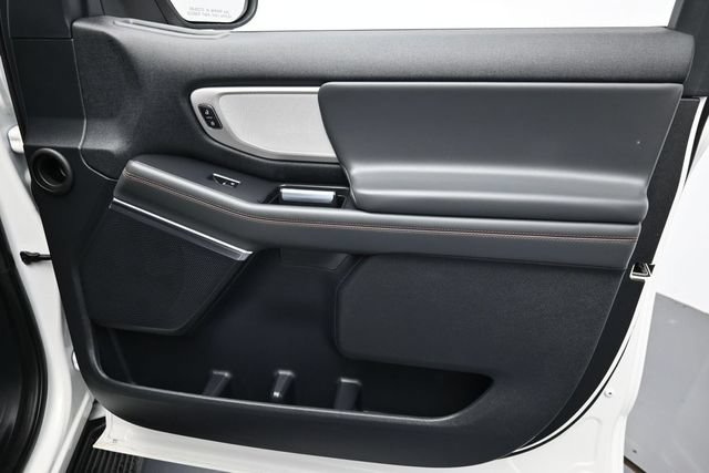 Certified 2025 Ford Expedition Active AWD/4WD image 35