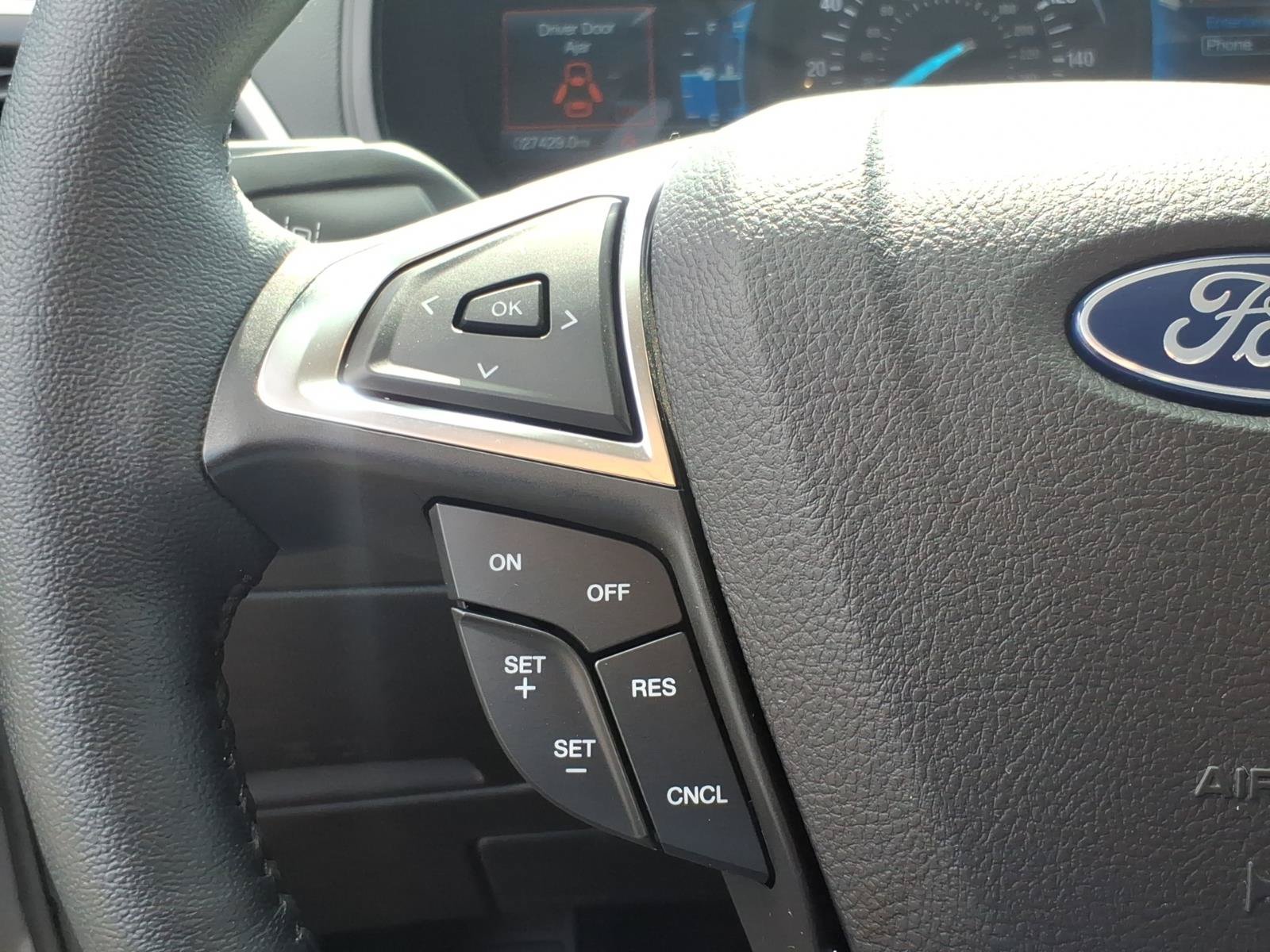 Certified 2024 Ford Edge SEL w/ Convenience Package AWD/4WD image 17