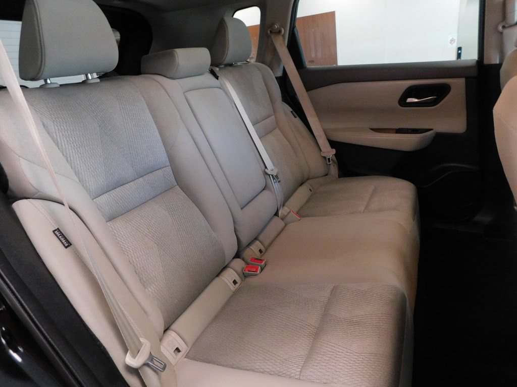 Used 2025 Nissan Rogue SV AWD/4WD image 48