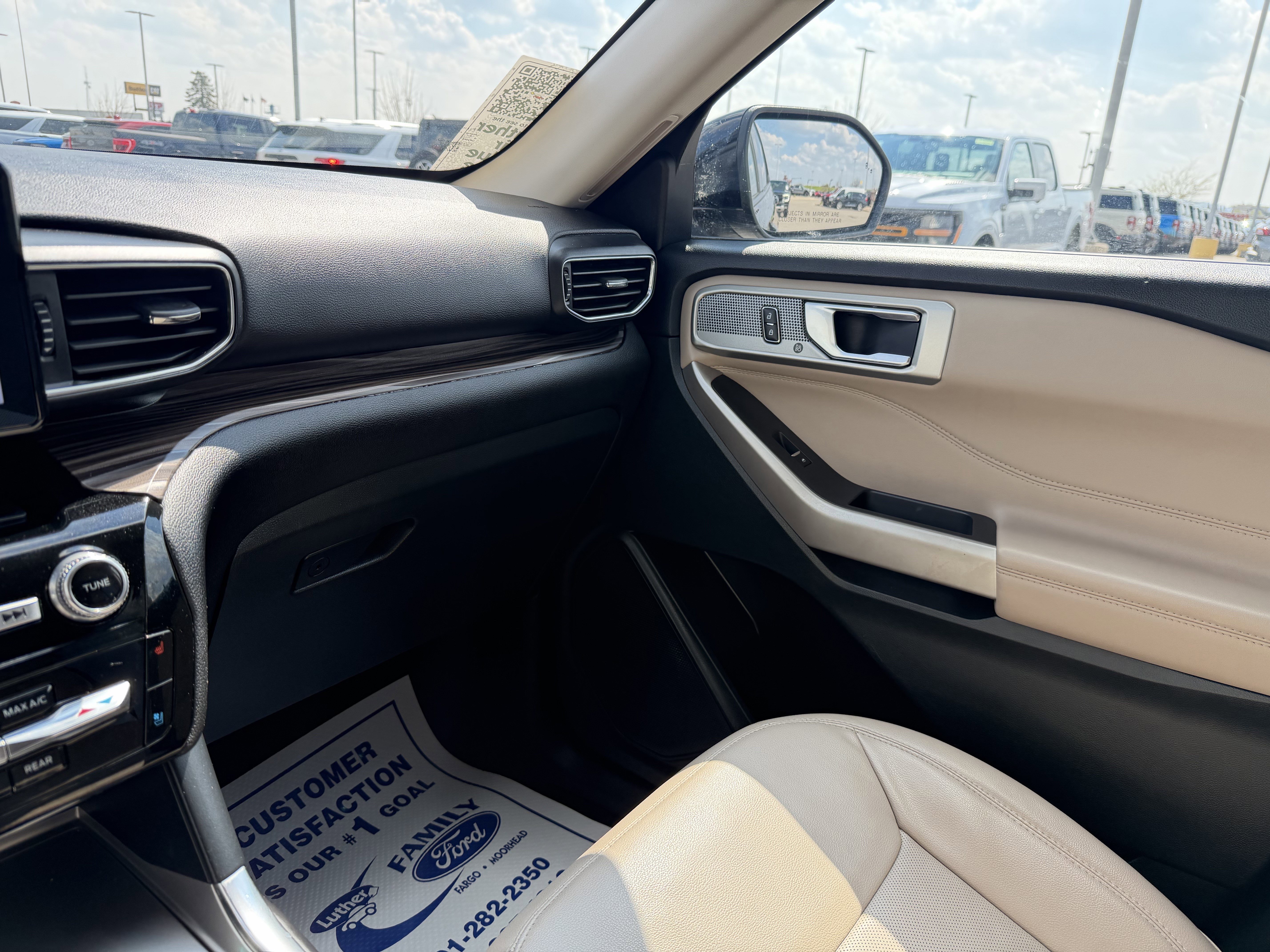Certified 2023 Ford Explorer Limited AWD/4WD image 11