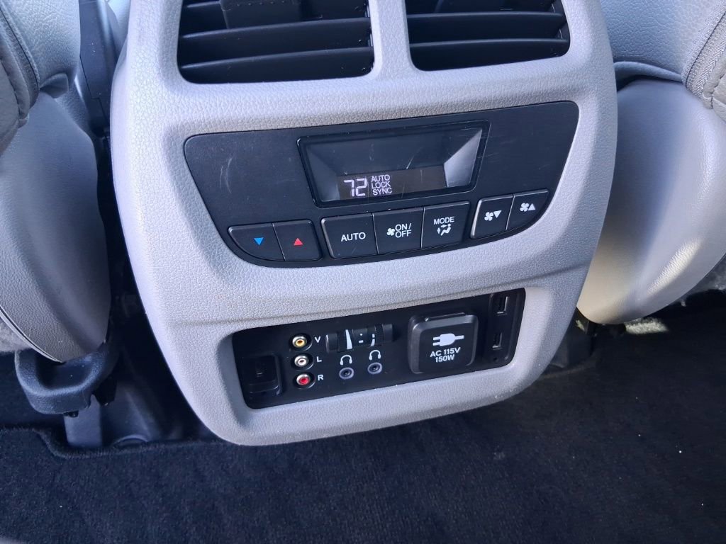 Used 2018 Honda Pilot Touring image 25