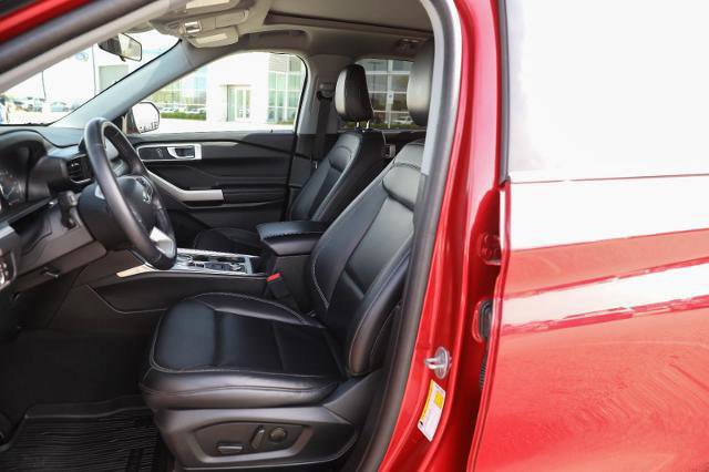Certified 2023 Ford Explorer XLT w/ Equipment Group 202A image 24