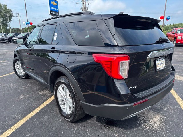 Certified 2023 Ford Explorer XLT w/ Equipment Group 202A AWD/4WD image 5