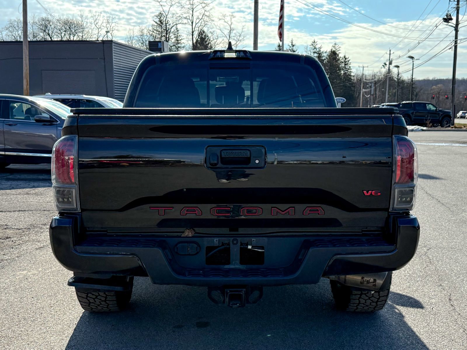 Used 2023 Toyota Tacoma TRD Sport w/ Black Out Package (TMS) image 6