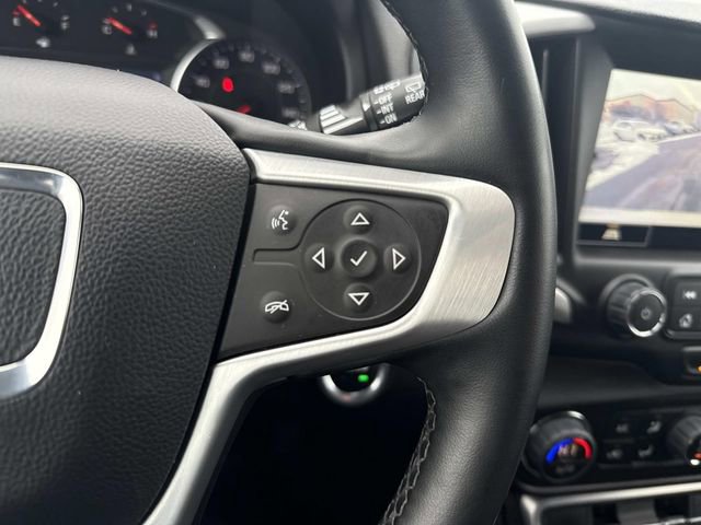 Used 2024 GMC Terrain SLT image 30