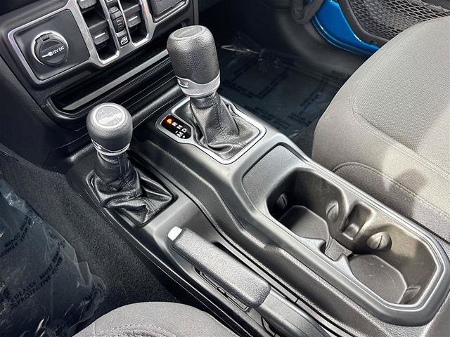 Used 2023 Jeep Gladiator Sport AWD/4WD image 17