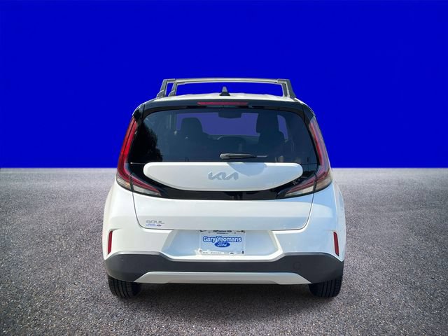 Used 2023 Kia Soul S FWD image 4