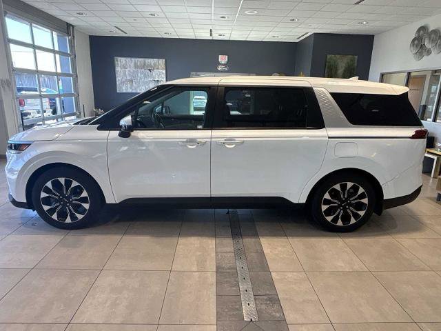 Used 2024 Kia Carnival EX image 6