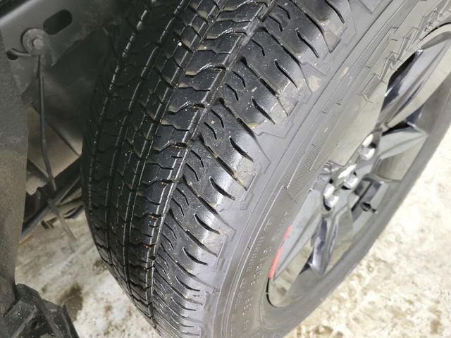 Used 2018 Chevrolet Colorado LT w/ Redline Special Edition image 11