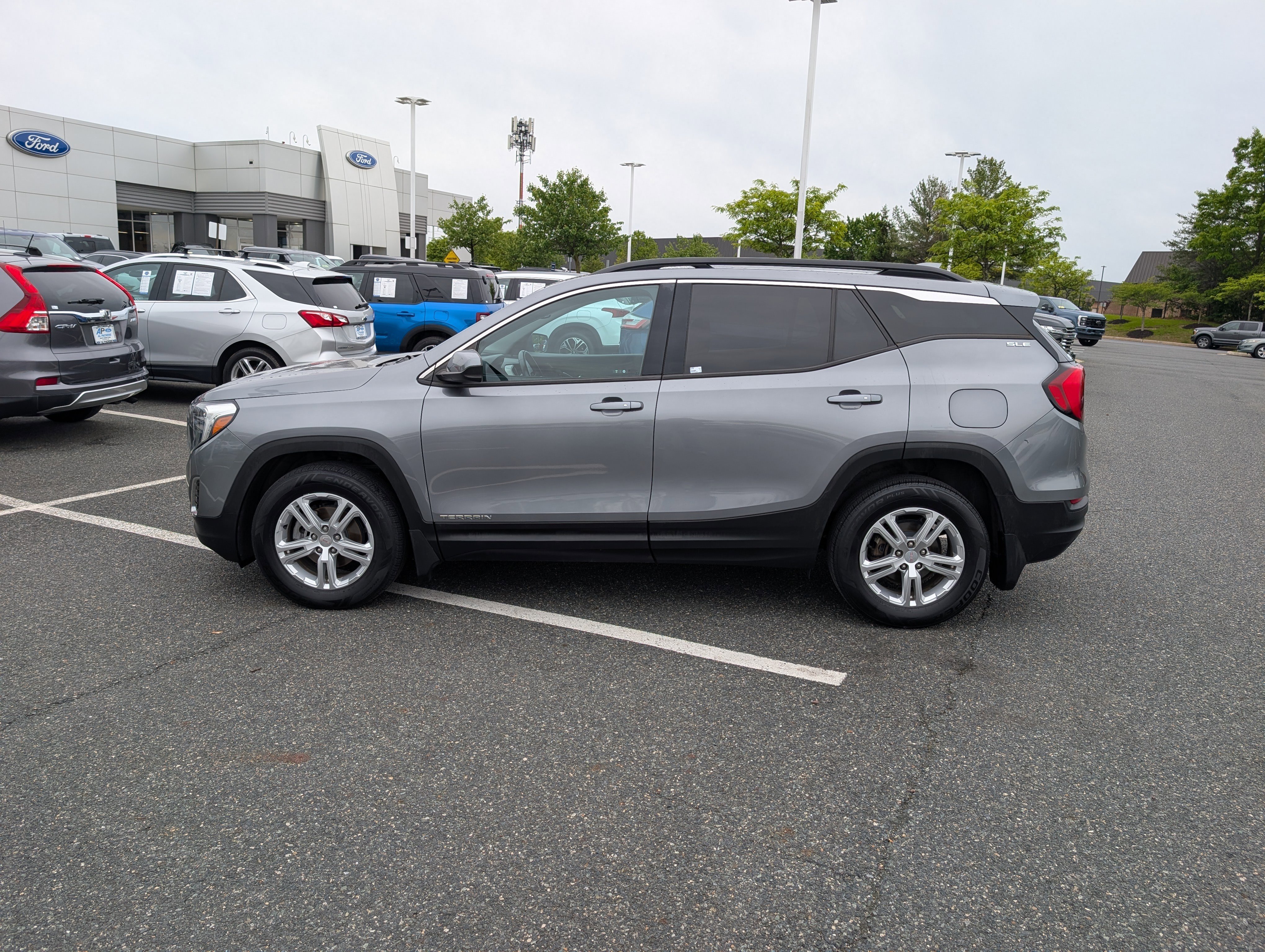 Used 2019 GMC Terrain SLE w/ Driver Convenience Package AWD/4WD image 6