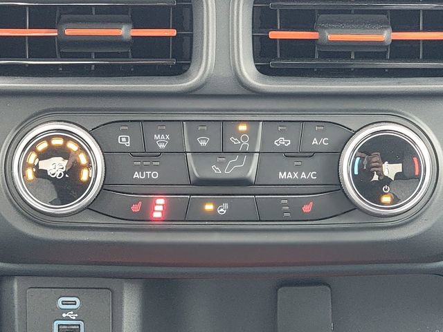 Certified 2023 Ford Maverick XLT w/ XLT Luxury Package image 29