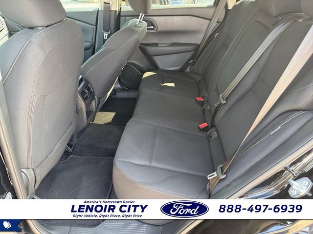 Used 2024 Nissan Rogue S AWD/4WD image 11