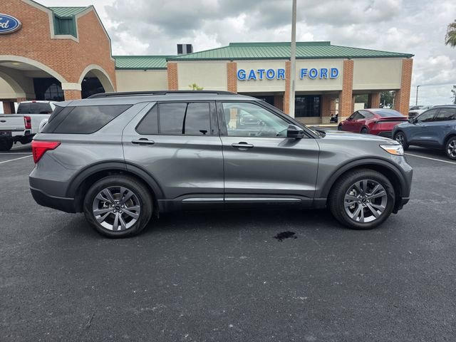 Certified 2023 Ford Explorer XLT w/ Equipment Group 202A RWD image 4