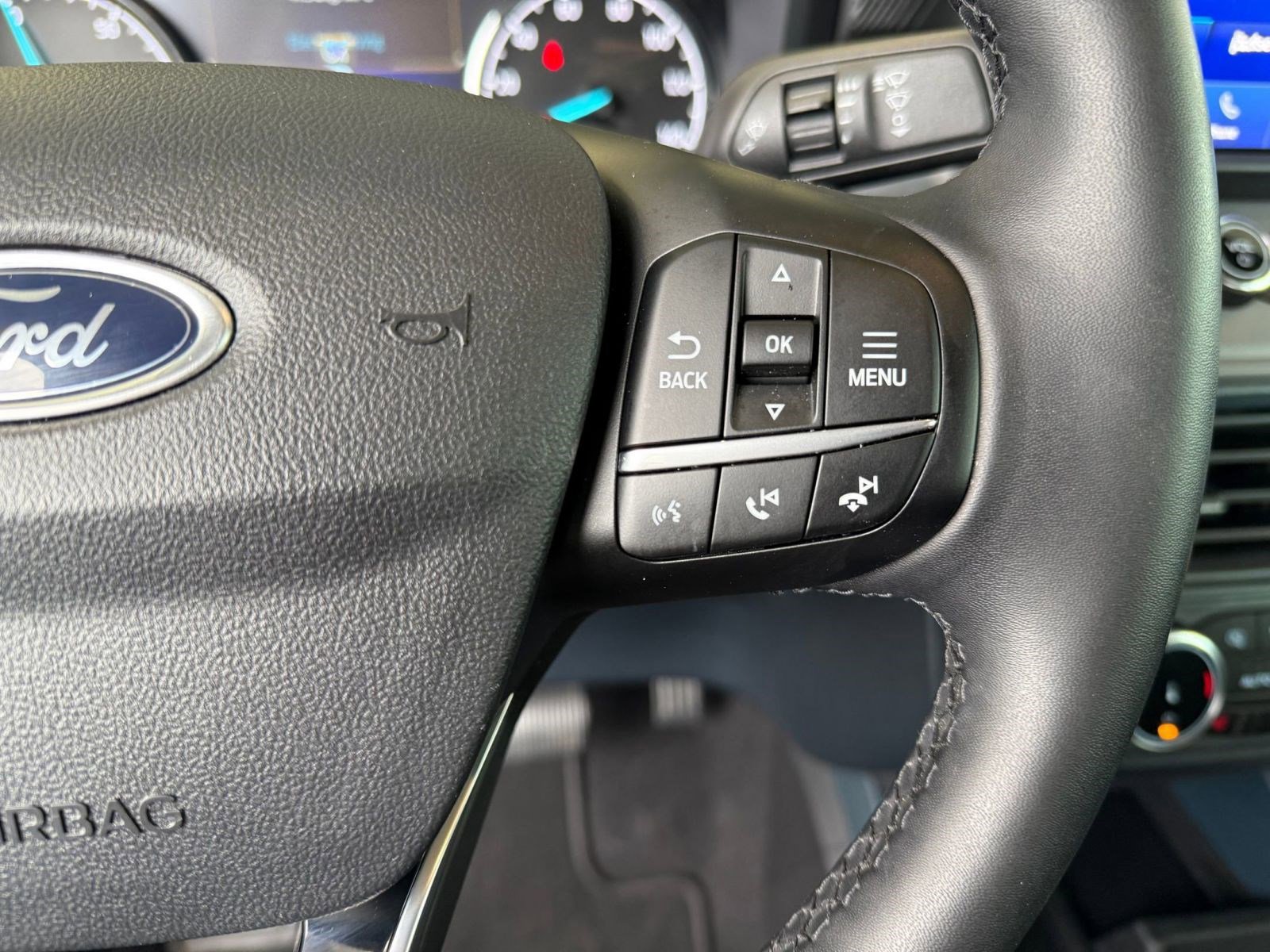 Certified 2024 Ford Maverick Lariat w/ Black Appearance Package FWD image 26