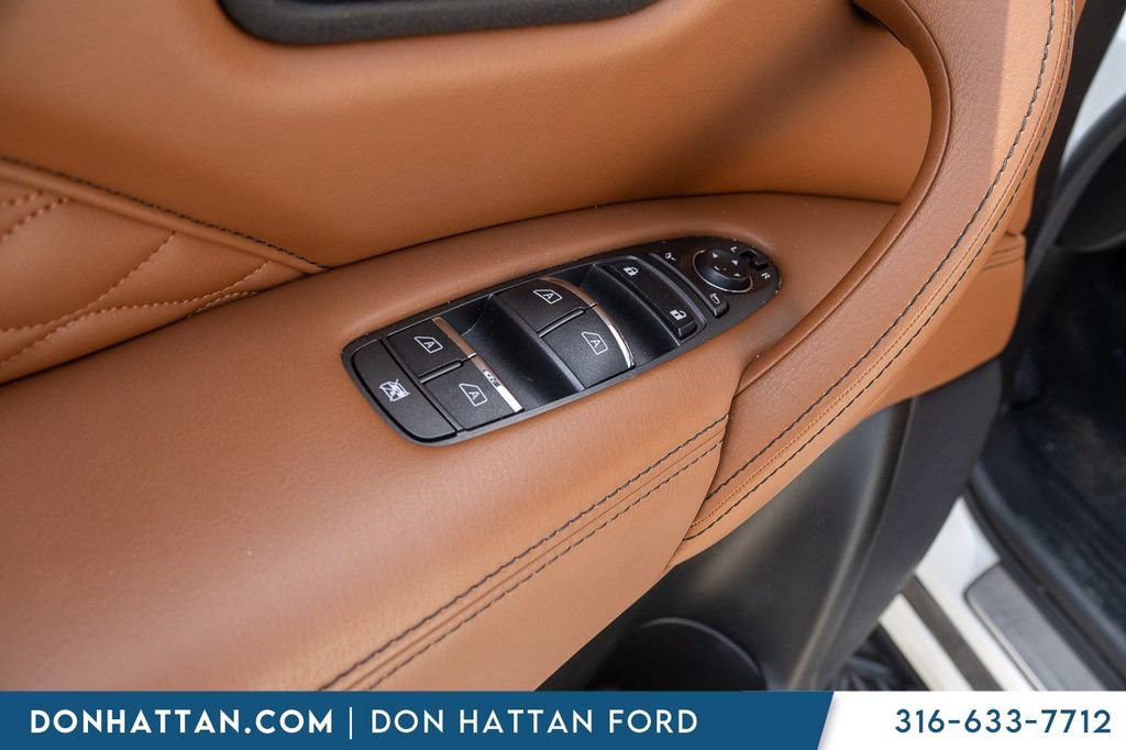 Used 2023 INFINITI QX80 Sensory w/ Cargo Package AWD/4WD image 19