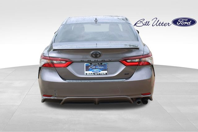 Used 2023 Toyota Camry SE FWD image 6