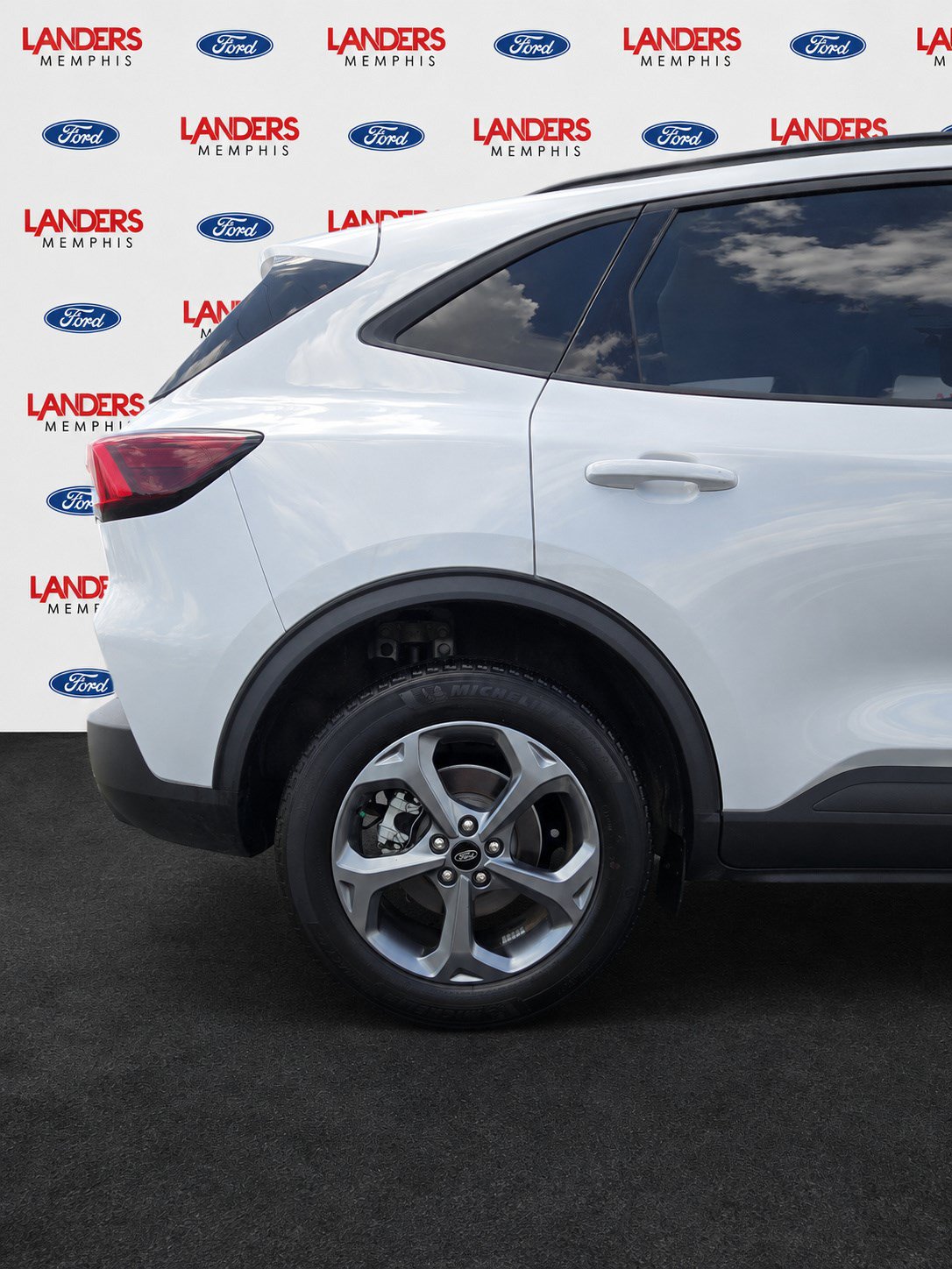 Certified 2025 Ford Escape ST-Line w/ Tech Pack #1 AWD/4WD image 5