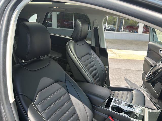 Certified 2024 Ford Edge SEL w/ Convenience Package AWD/4WD image 8