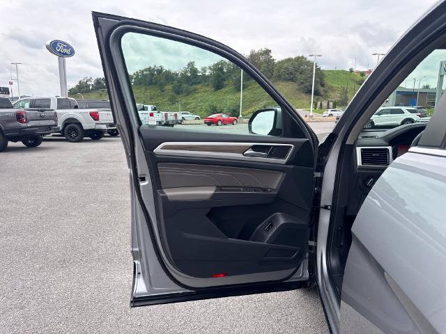 Used 2022 Volkswagen Atlas SEL AWD/4WD image 28