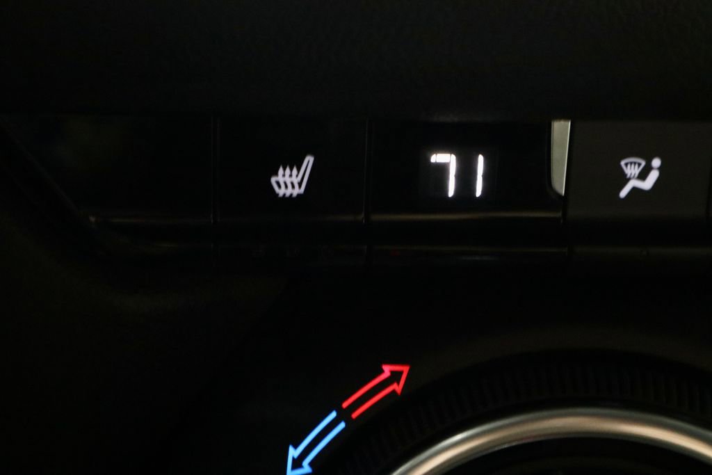 Used 2023 Chevrolet Blazer LT w/ Convenience Package FWD image 4