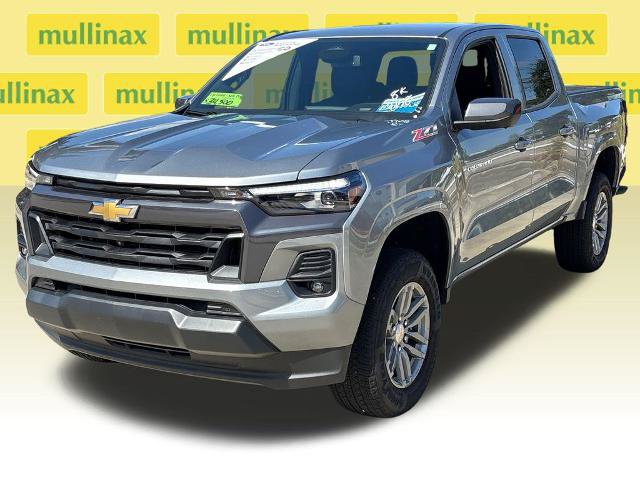Used 2025 Chevrolet Colorado LT w/ LT Convenience Package RWD image 12