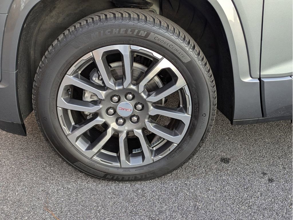 Used 2022 GMC Acadia Denali w/ Denali Technology Package image 28