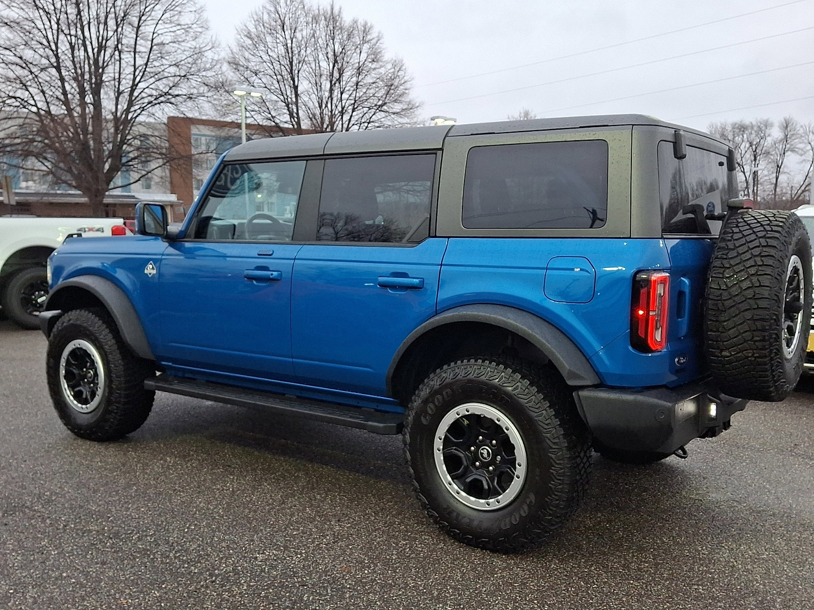 Certified 2023 Ford Bronco Outer Banks w/ Sasquatch Package image 4