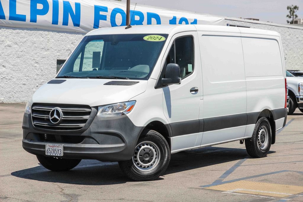 Used 2024 Mercedes-Benz Sprinter 2500 image 1