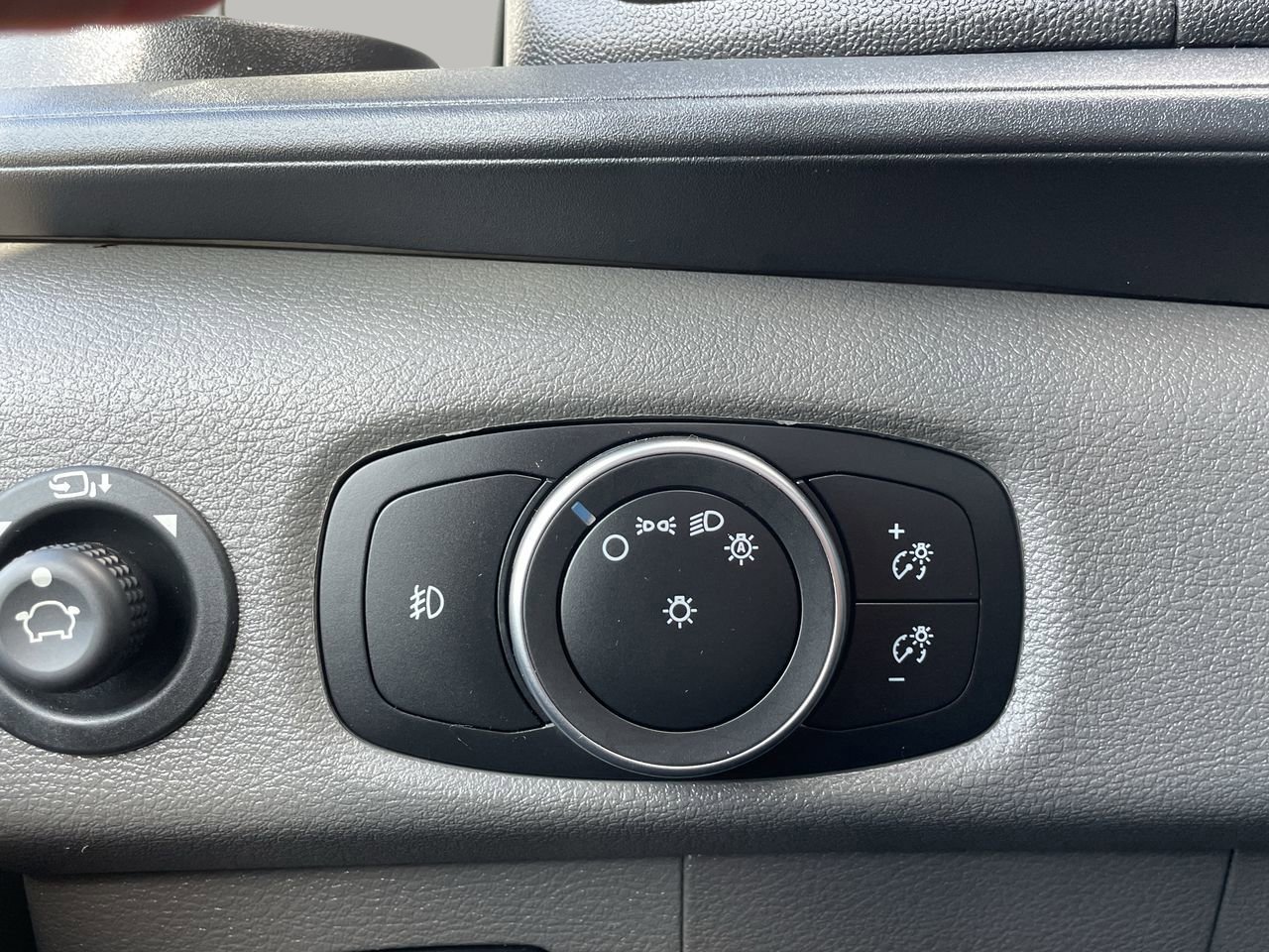 Certified 2024 Ford Transit 350 XLT image 32