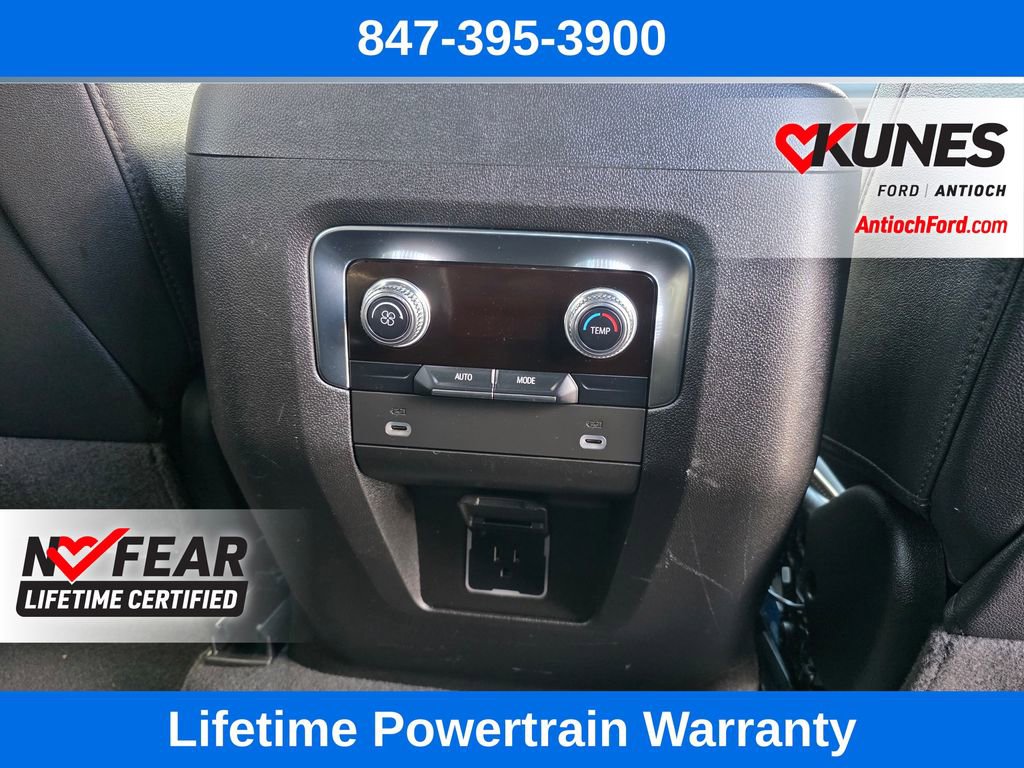 Used 2024 GMC Yukon SLT AWD/4WD image 31