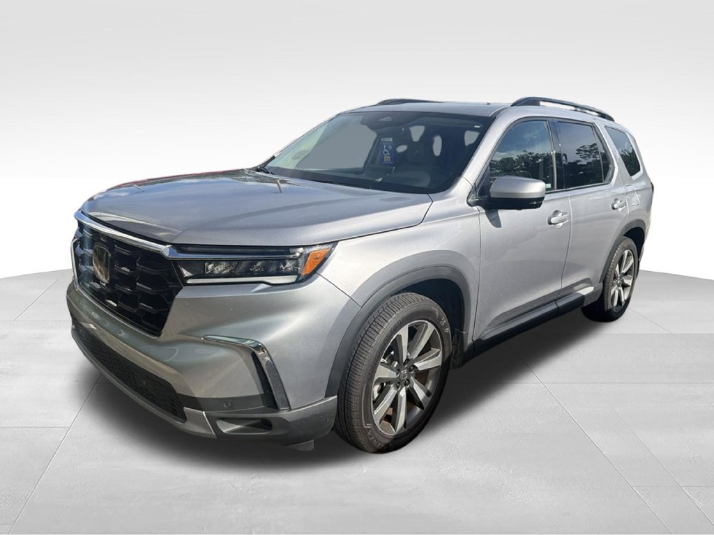 Used 2025 Honda Pilot Elite