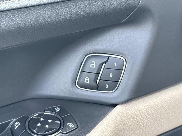Certified 2024 Ford Expedition XLT RWD image 26