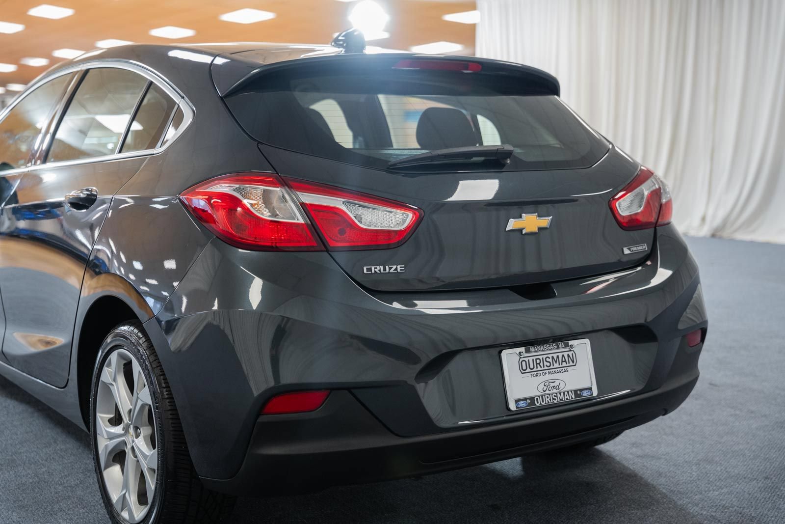 Used 2018 Chevrolet Cruze Premier FWD image 5