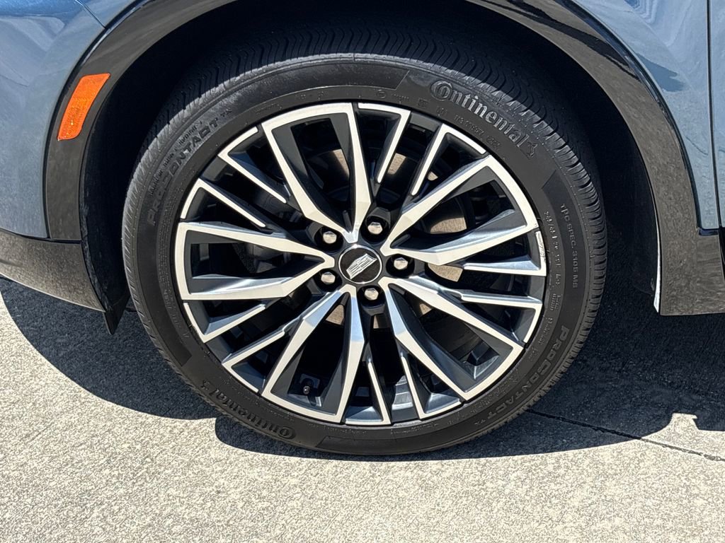Used 2025 Cadillac XT4 Sport FWD image 11