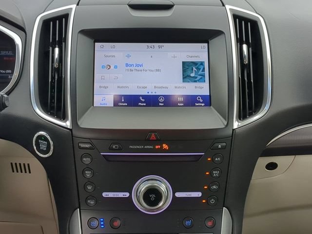 Certified 2019 Ford Edge Titanium w/ Equipment Group 301A FWD image 18