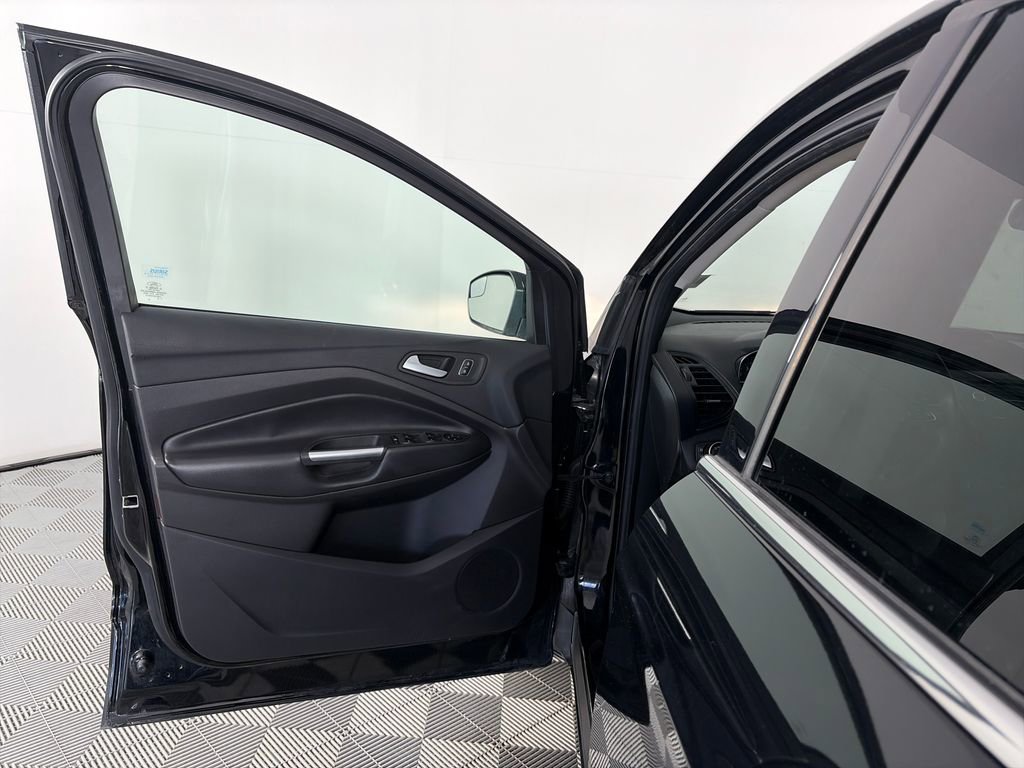 Certified 2017 Ford Escape SE FWD image 10
